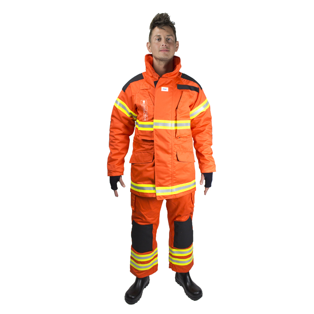 SG03704 Dräger Aramid Fireman's Suit Dräger would like to present its new line of firefighting clothes designed to the highest standards with one thing in mind: the firefighter. The new suit is the result of a close study of technical key features and usability of suits that are currently available in the market: the suit has been improved on eight key features as compared to the most readily available suits. Providing a safe barrier &quot;between human will and fire's forces&quot;.